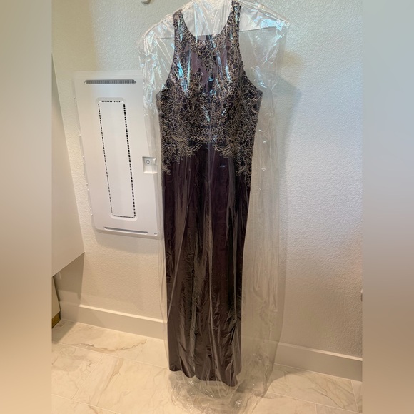 Faille Sheath Gown - Picture 4 of 7